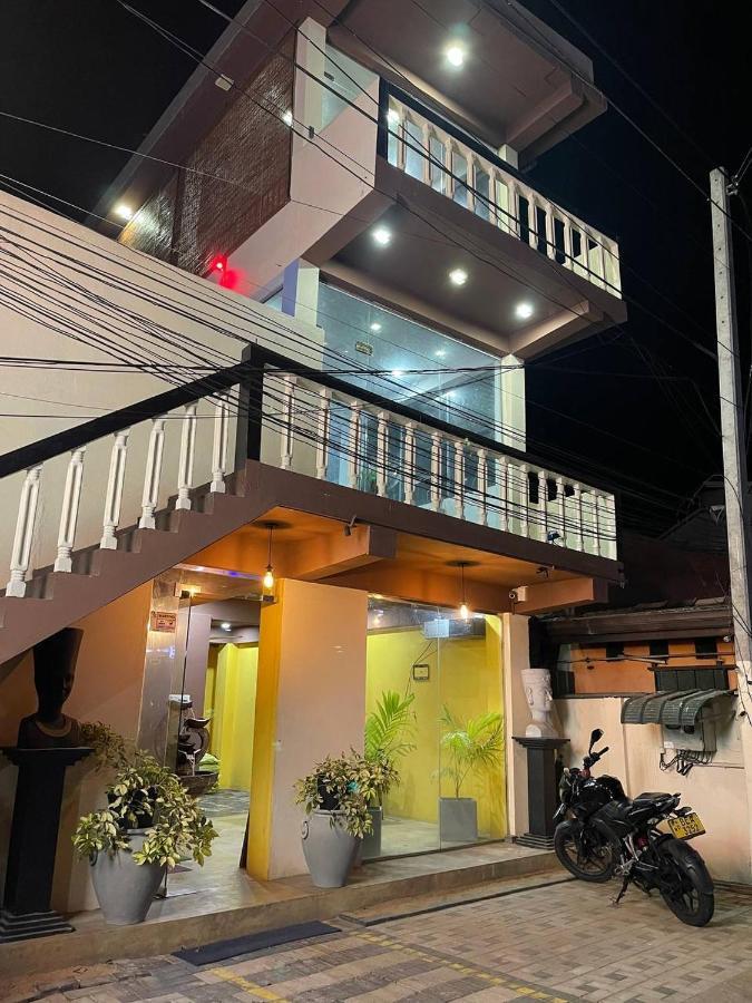 Sea Beach Resort Negombo Ngoại thất bức ảnh